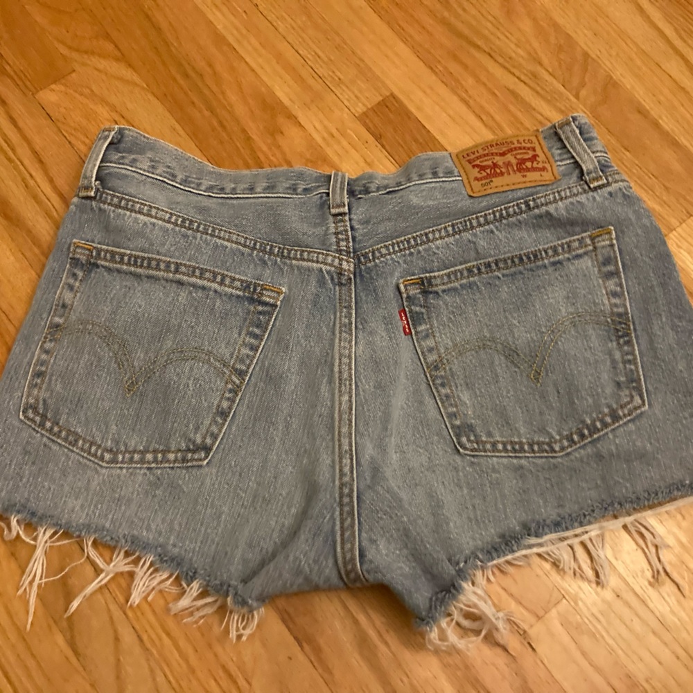 Cropped Levi Jean Shorts